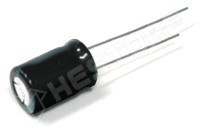 680 uF / 25V / Kondenzátor, elektrolit, 680µF, 25V DC, 3.5mm, alacsony impendanciájú, Ø8x20mm, -55...105°C (DSY687M025S1A5G20K / PANASONIC)